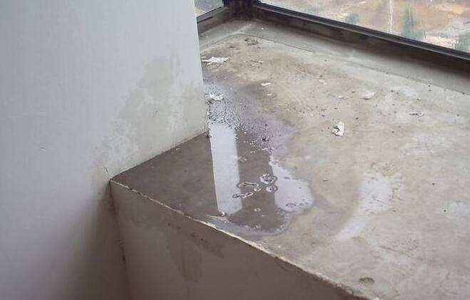 金屬屋面檐口滲水應該怎么解決？家用防水涂料這幾點一定要注意