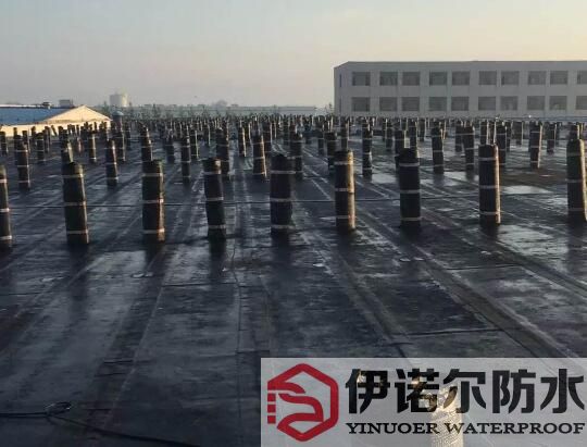 在實際施工過程中，要如何確保防水補漏的效果呢?